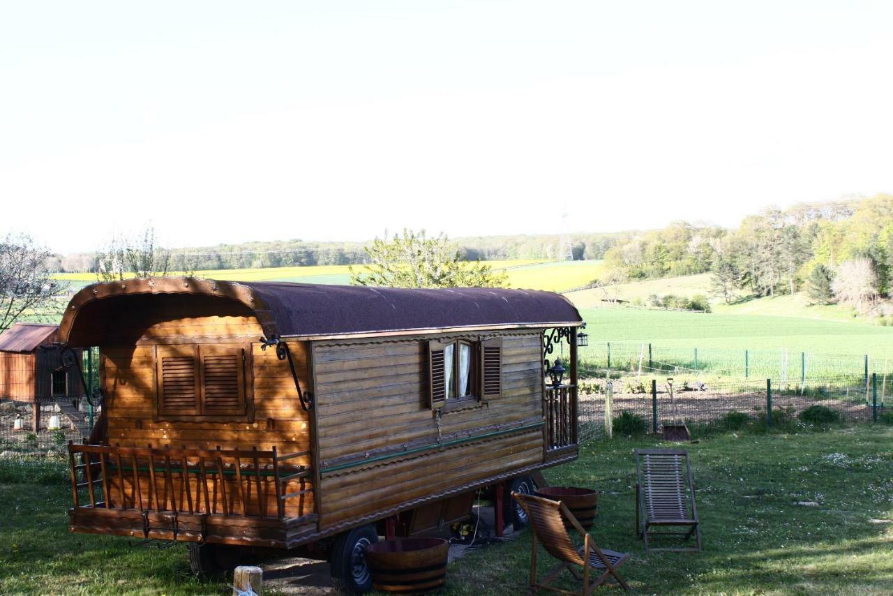 Bed and Breakfast Roulotte Montfee Semezanges Екстер'єр фото